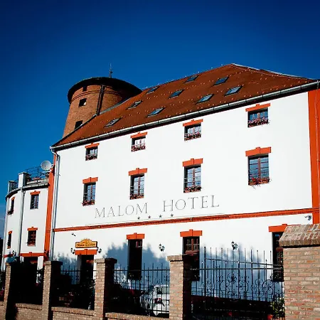 Malom 4*